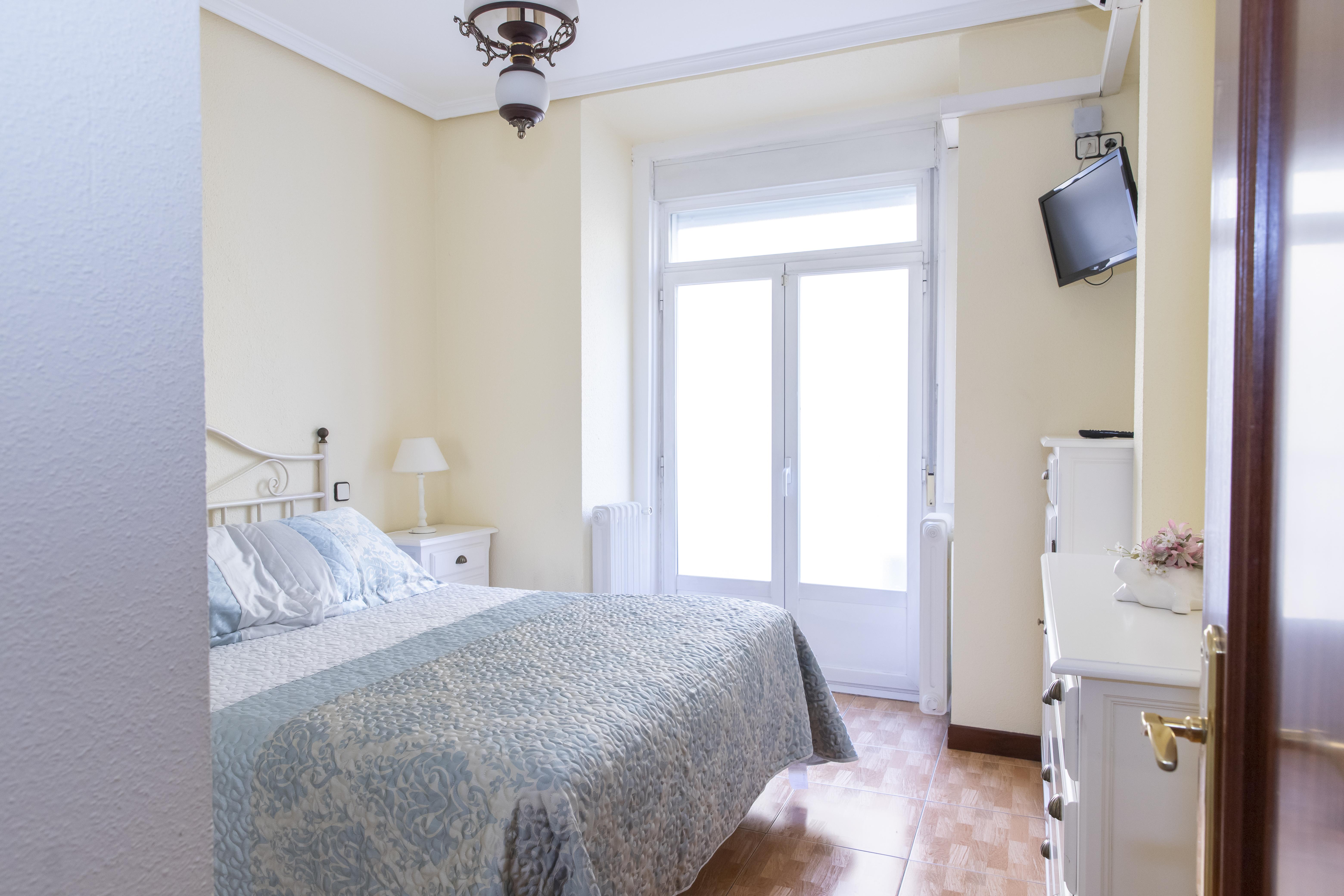 Hostal Tokio Madrid Bagian luar foto