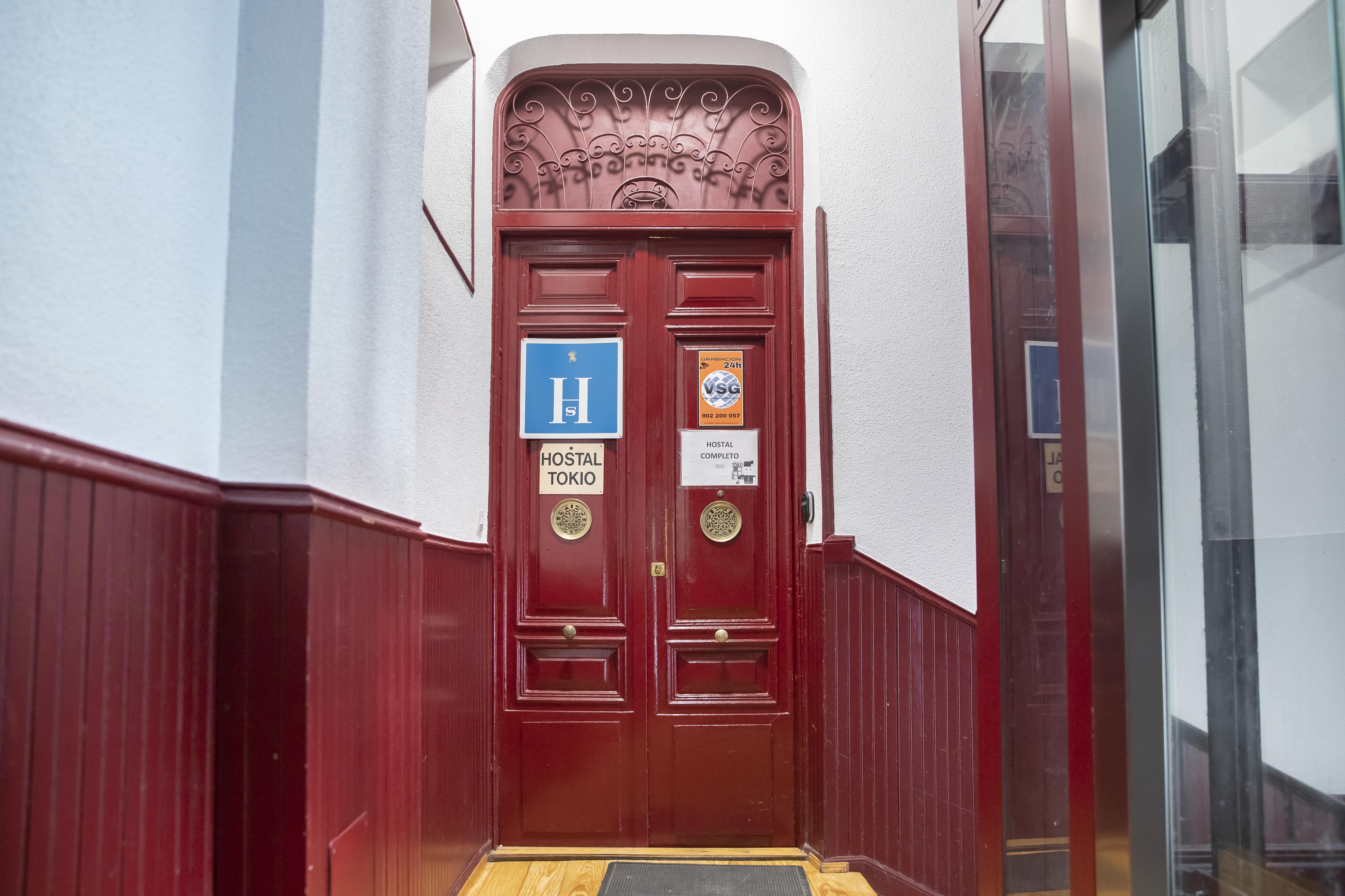 Hostal Tokio Madrid Bagian luar foto