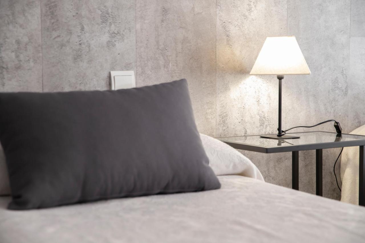 Hostal Tokio Madrid Bagian luar foto