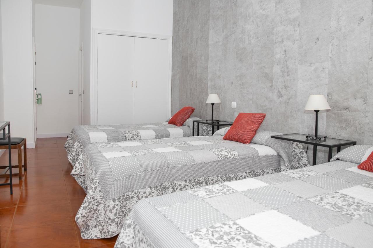 Hostal Tokio Madrid Bagian luar foto