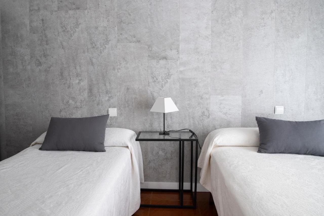 Hostal Tokio Madrid Bagian luar foto