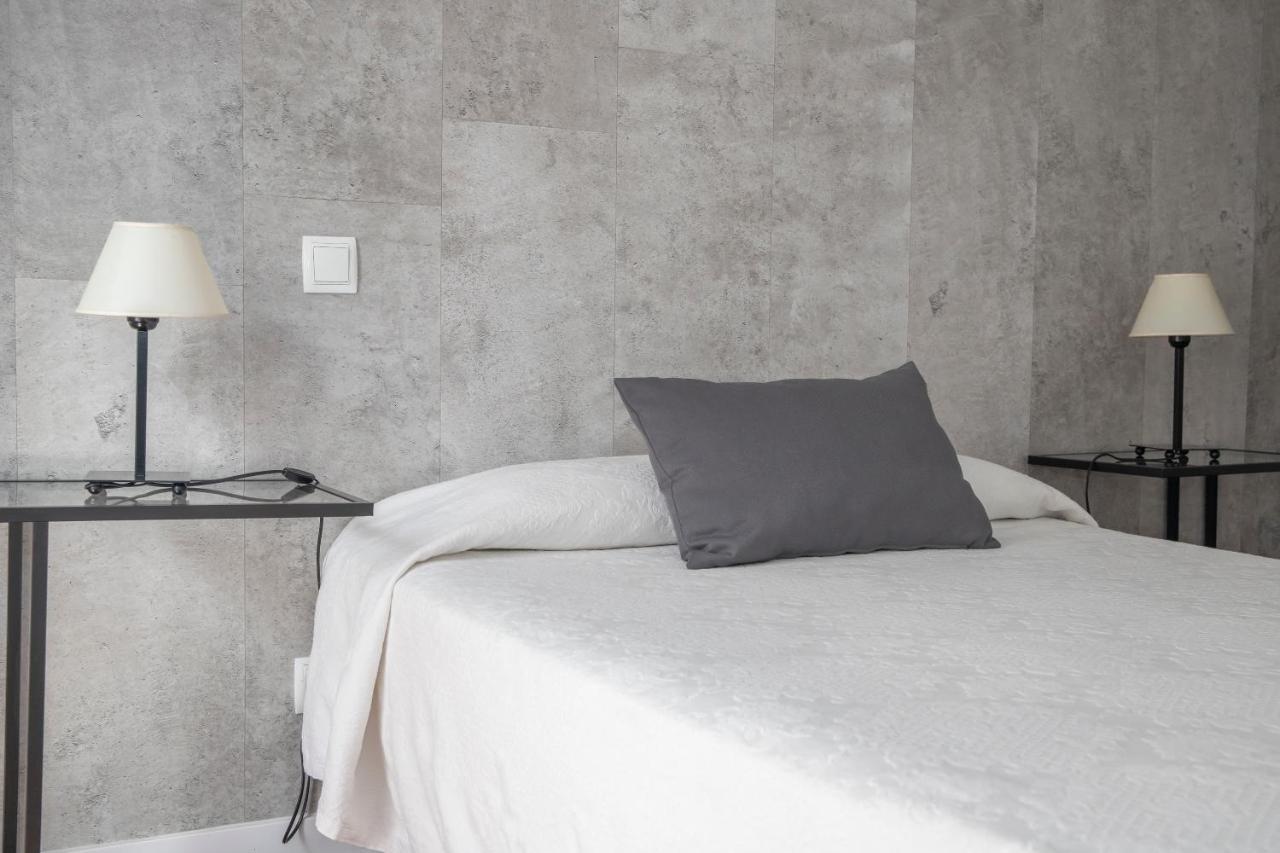 Hostal Tokio Madrid Bagian luar foto