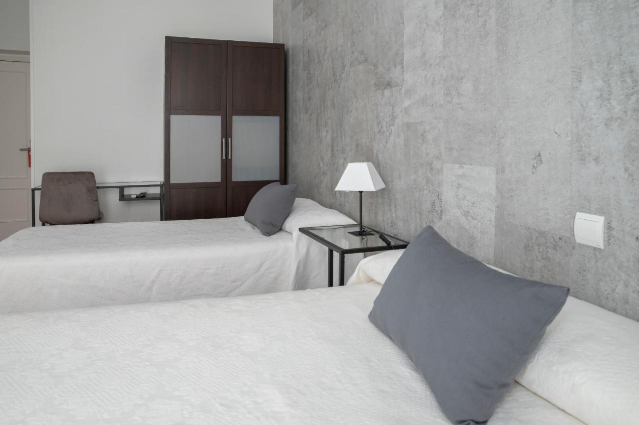 Hostal Tokio Madrid Bagian luar foto